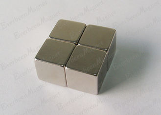 China Kundengebundene Block-Magneten des Neodym-N38 überzogene NiCuNi-Hochenergie 5 * 5 * 5mm fournisseur