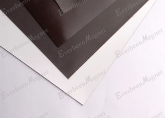 China Selbstklebender flexibler Magnetstreifen/Blatt 1 Millimeter Stärke-für Anzeige fournisseur