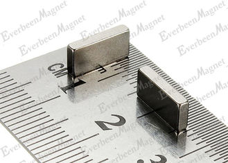 China Kundengebundene dauerhafte Magneten NdFeB Block der hohen Leistung 10 * 5 * 2 Millimeter für Instrumente fournisseur