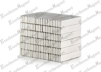 China Kundengebundene Neoblock-starke Magneten, Magneten NICuNi-Beschichtung des Quadrat-N42 ultra fournisseur