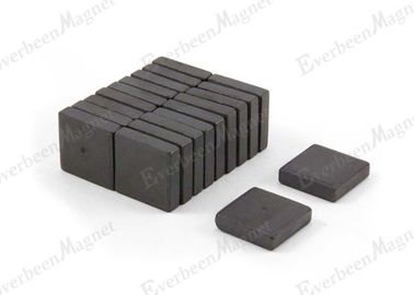 China Rechteck-Ferrit-Block-Magnet 19 * 19 * 5, Ferrit-keramische Magneten für Motoren distributeur